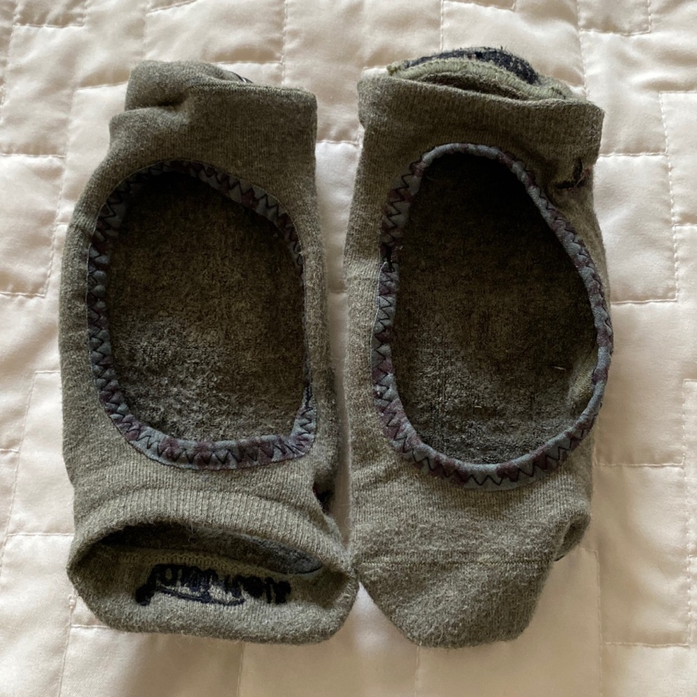 Sticky socks - Picture 1 of 2